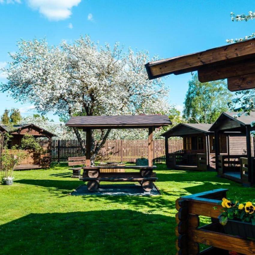 Karjamaa Garden Bungalows Free Parking 페르누 외부 사진